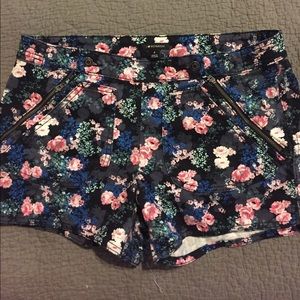 I ❤️ Ronson floral shorts